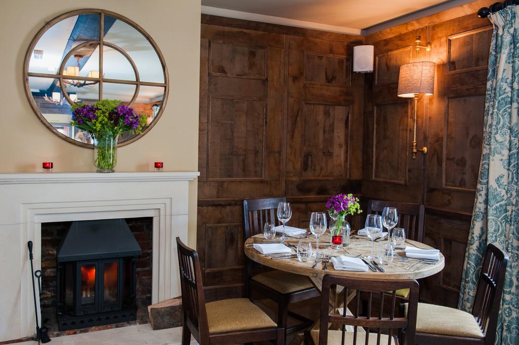 The White Hart, Overton Exterior foto